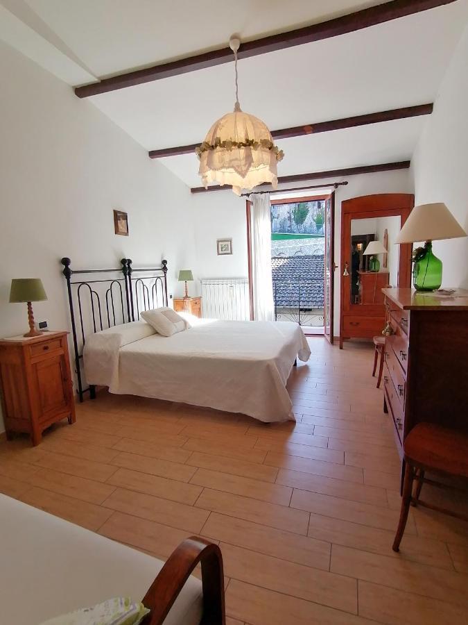 Il Sorriso Apartment Orvinio Exterior photo